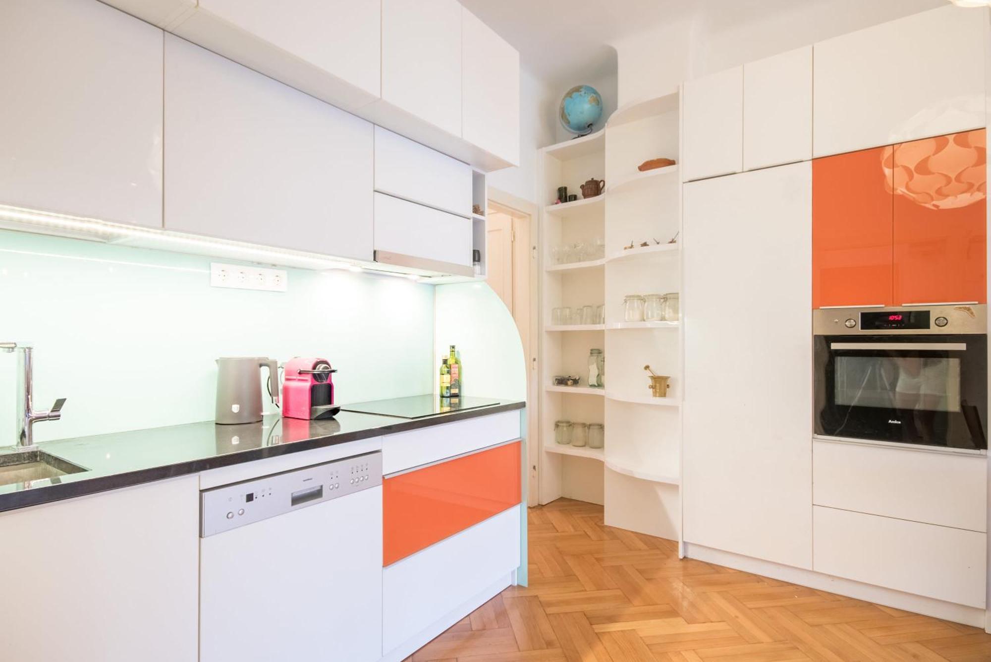 - Spacious - Classic Charm Budapest