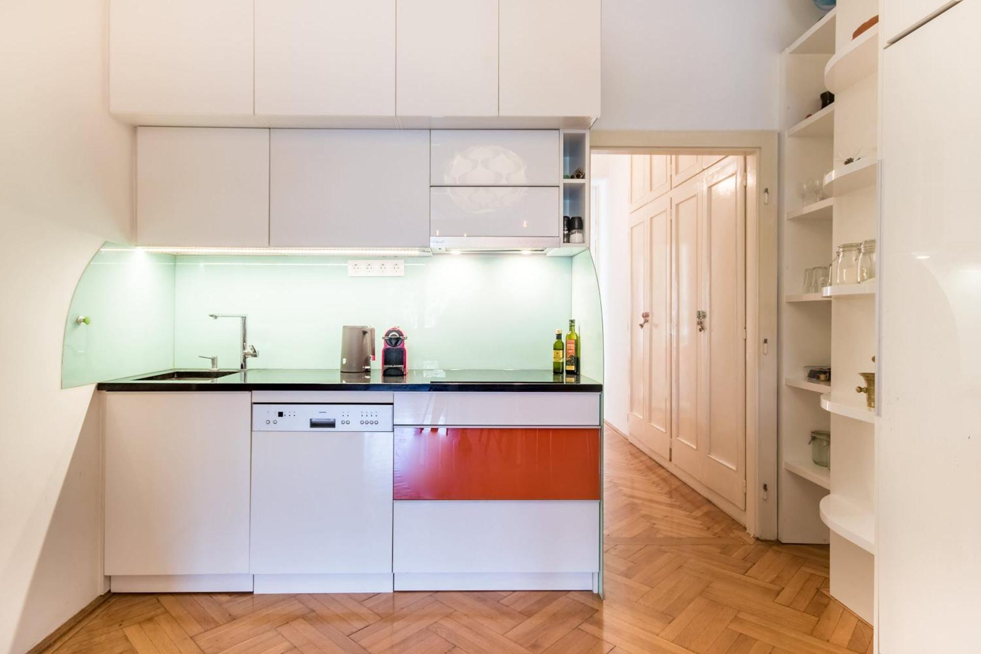 - Spacious - Classic Charm * Budapest