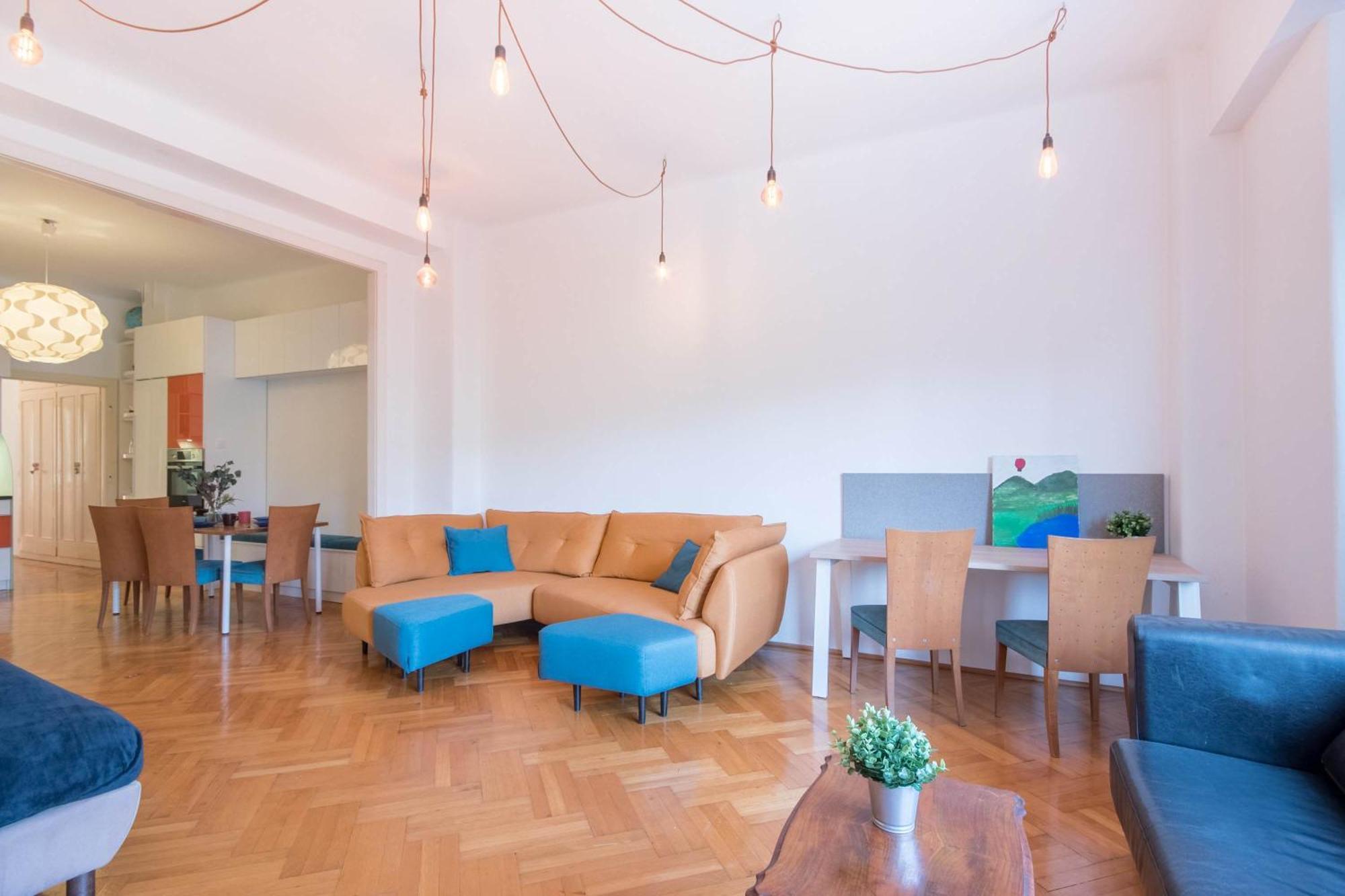 - Spacious - Classic Charm * Budapest