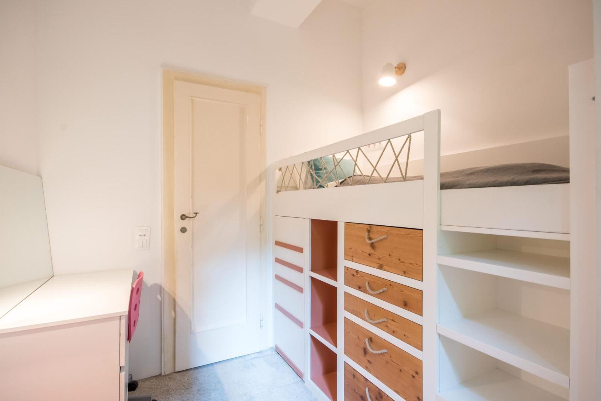 - Spacious - Classic Charm Apartment Budapest