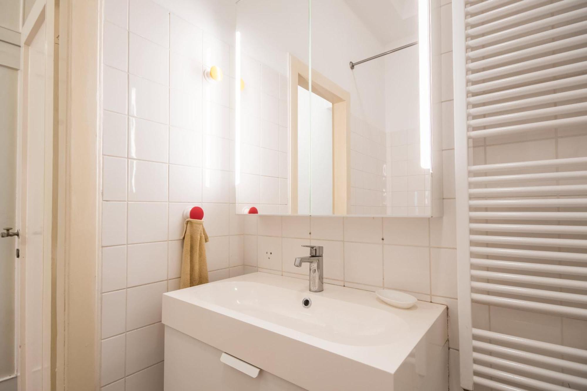 Apartment - Spacious - Classic Charm *