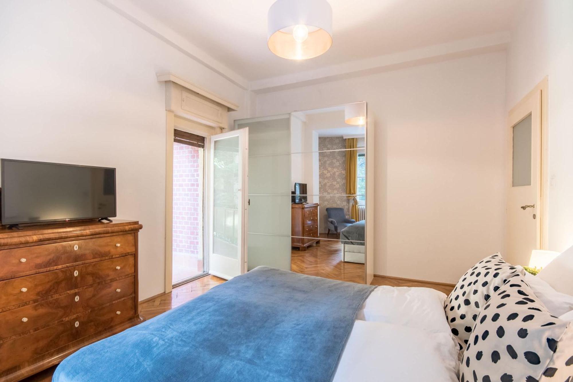 - Spacious - Classic Charm * Budapest